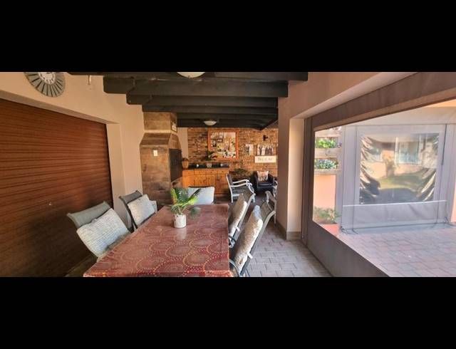 5 BEDROOM HOUSE FOR SALE IN WIERDA PARK